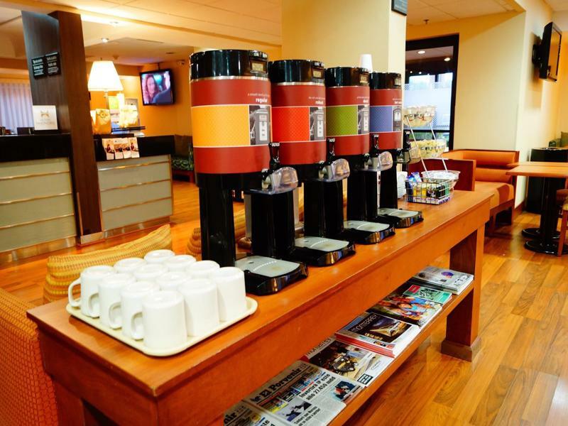 Apodaca 蒙特雷基础汉普顿旅馆酒店 外观 照片