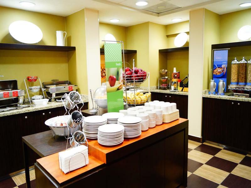Apodaca 蒙特雷基础汉普顿旅馆酒店 外观 照片